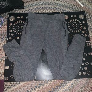 Lulu lemon sweats